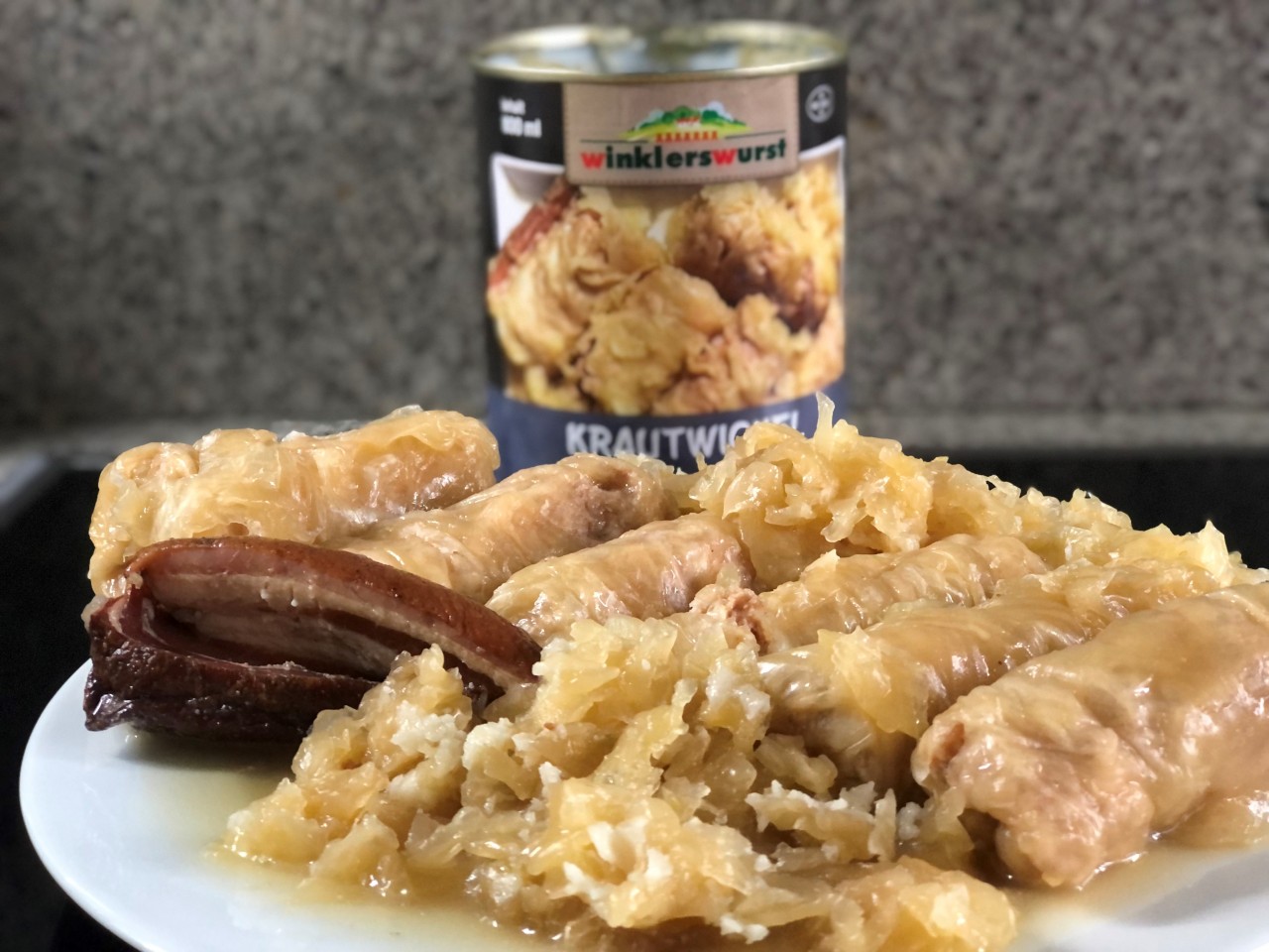 Krautwickel in gehobeltem Kraut